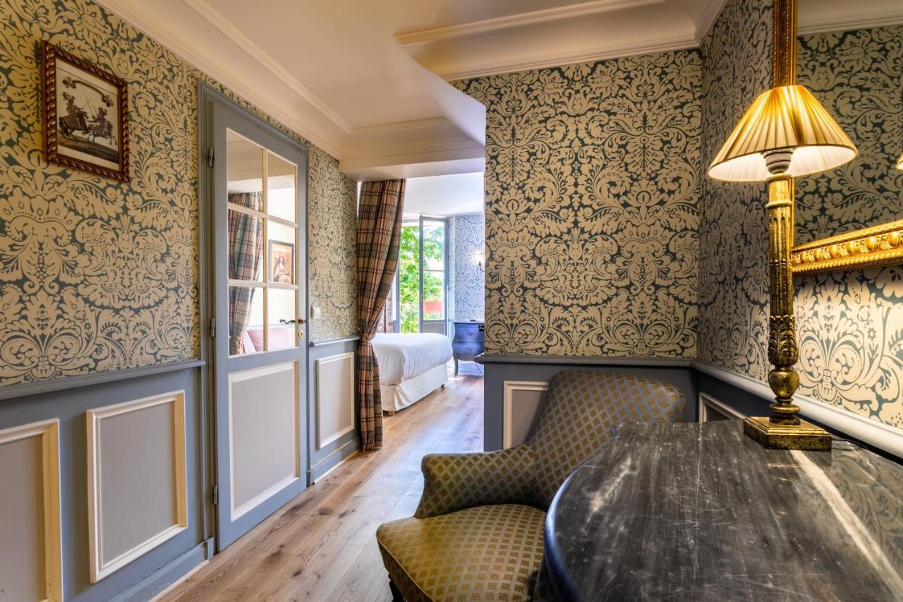 Hotel Café De Paris 2*